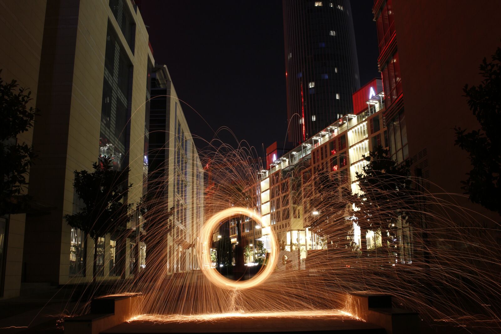 Canon EOS 700D (EOS Rebel T5i / EOS Kiss X7i) sample photo. Light painting, night, glow photography