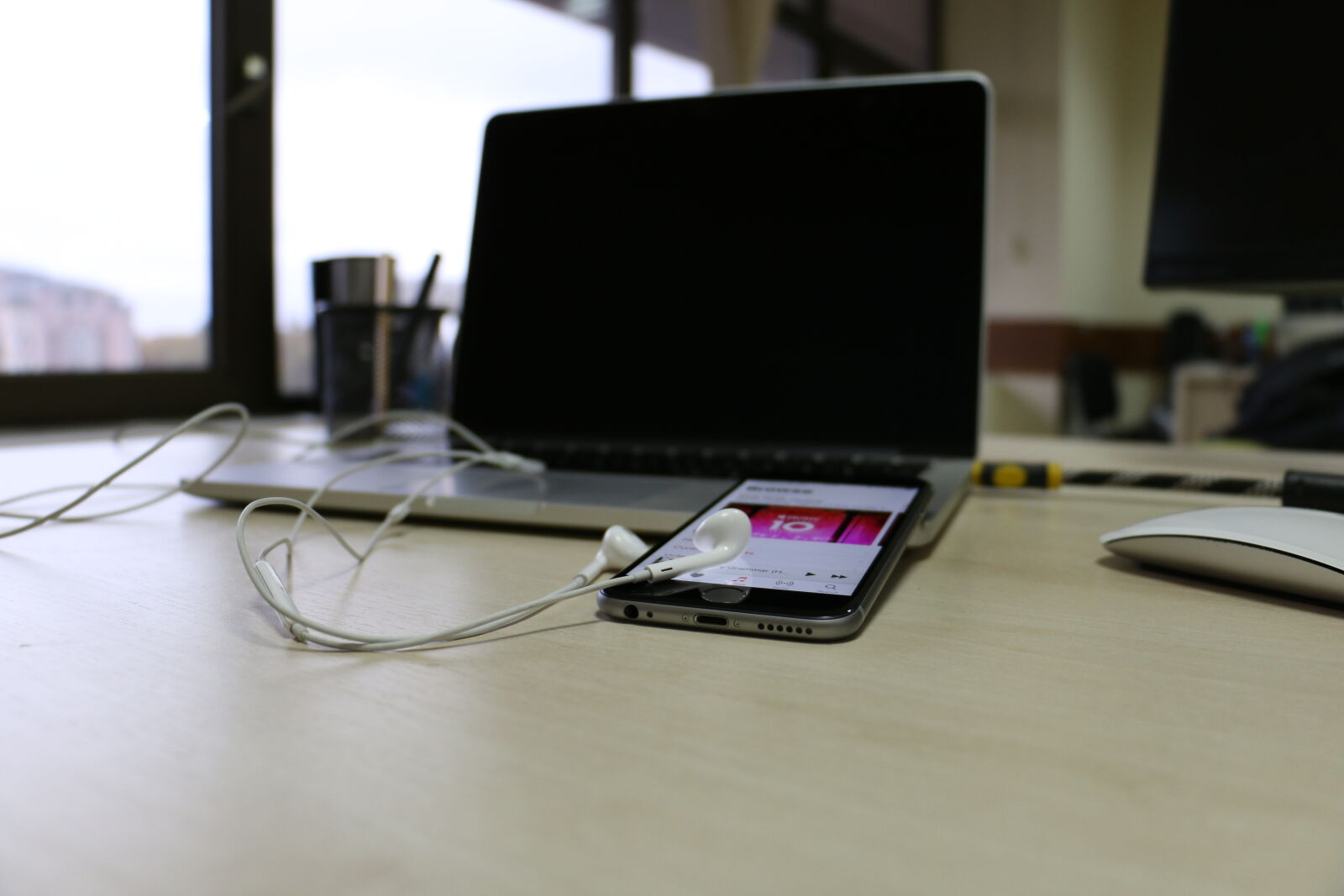 Canon EOS 70D sample photo. Apple, device, apple, music photography