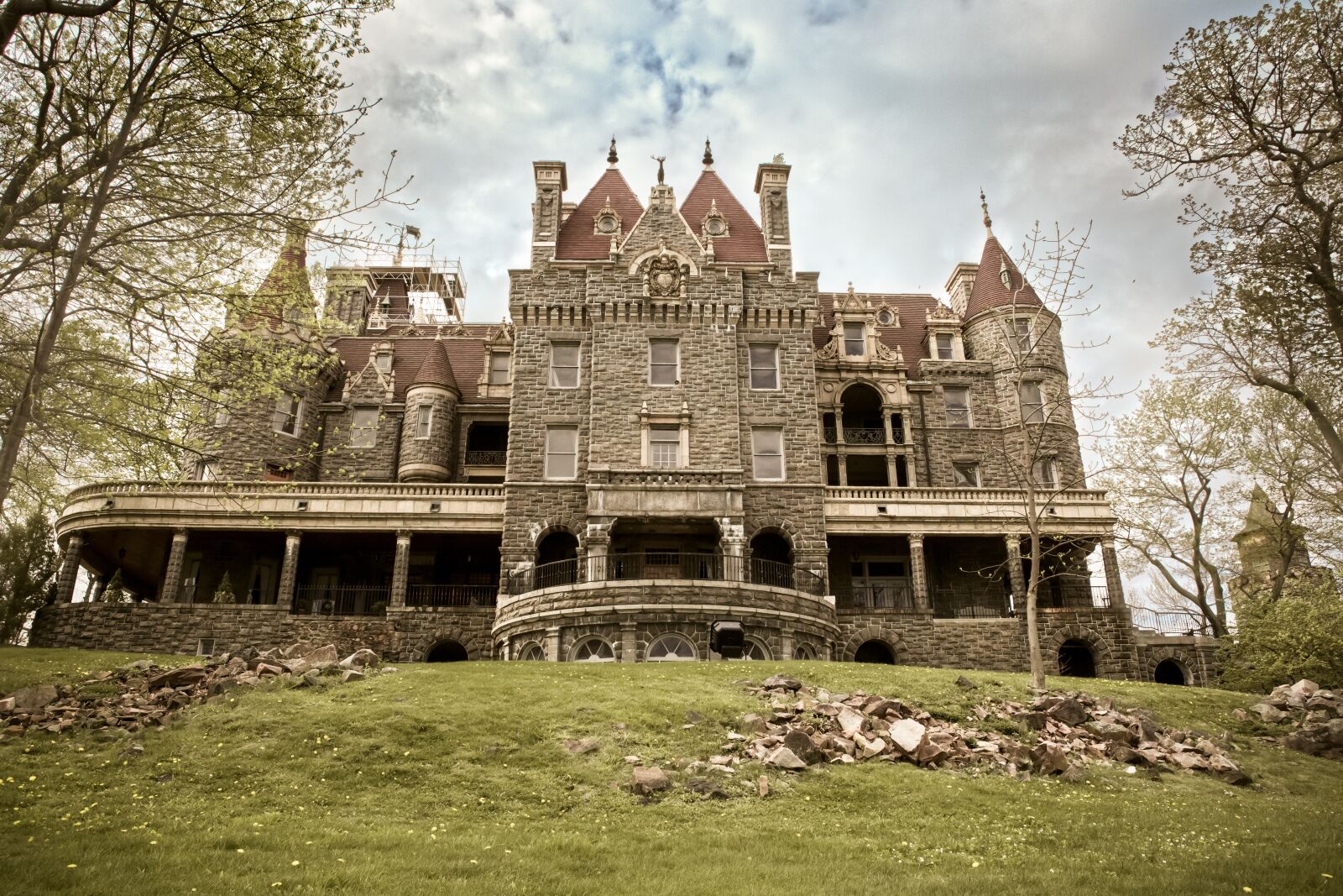 Canon EF 24-70mm F2.8L USM sample photo. Boldt castle, 1000 islands, castle photography