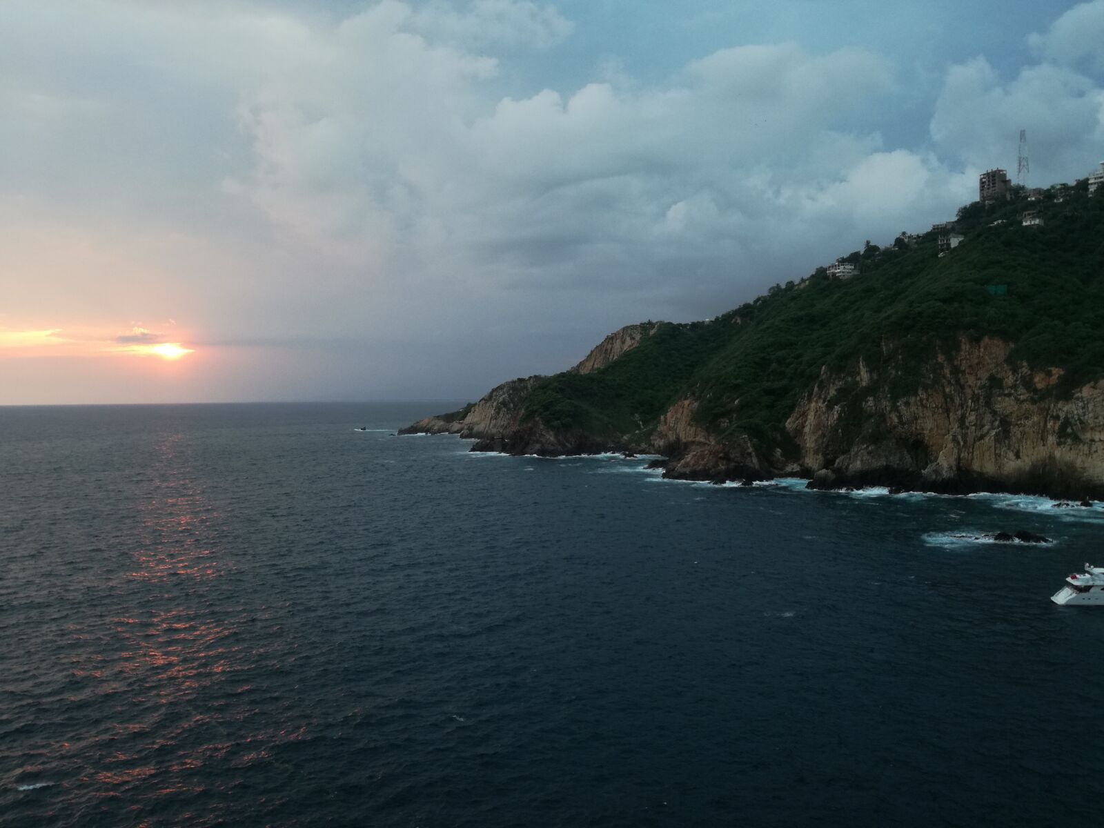 HUAWEI P9 LITE sample photo. Ravine, acapulco, sky photography