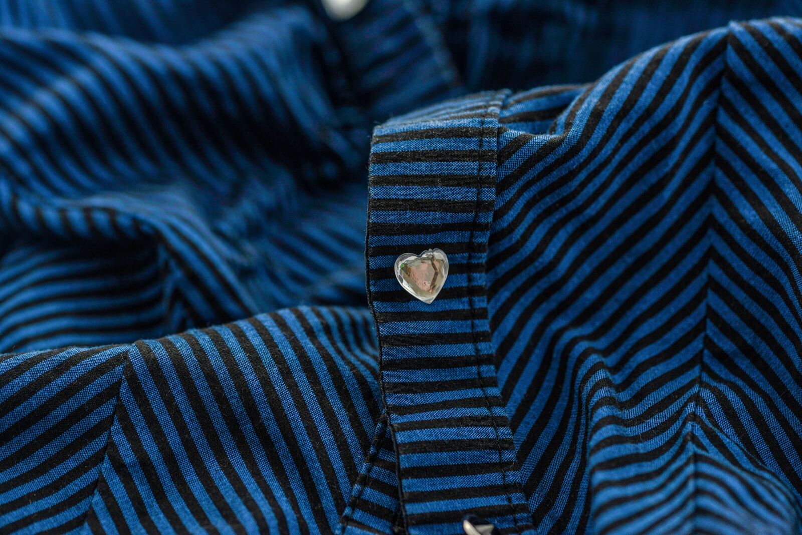 Nikon D610 sample photo. Fabric, blouse, shirt photography