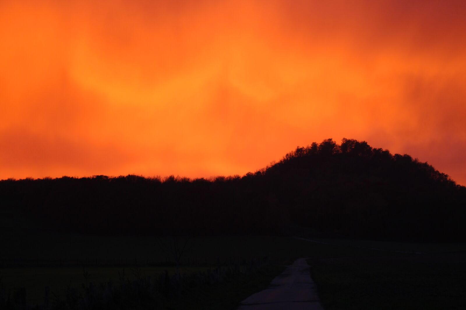 Canon EOS 700D (EOS Rebel T5i / EOS Kiss X7i) sample photo. Sunset, nature, landscape photography