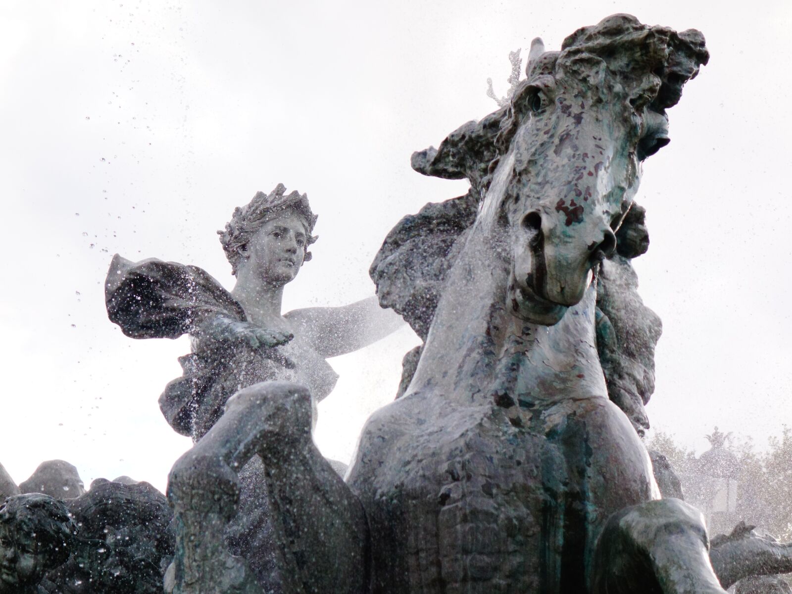 Sony Cyber-shot DSC-RX100 sample photo. Quincunxes, sculpture, bordeaux photography