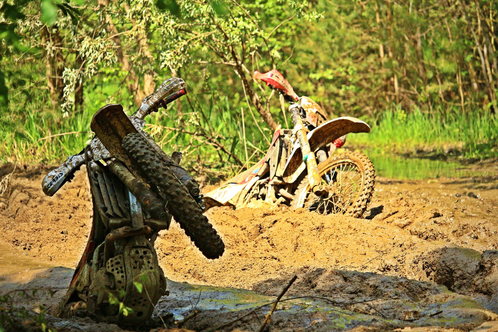 Canon EOS 100D (EOS Rebel SL1 / EOS Kiss X7) sample photo. Mud, motocross, bike photography