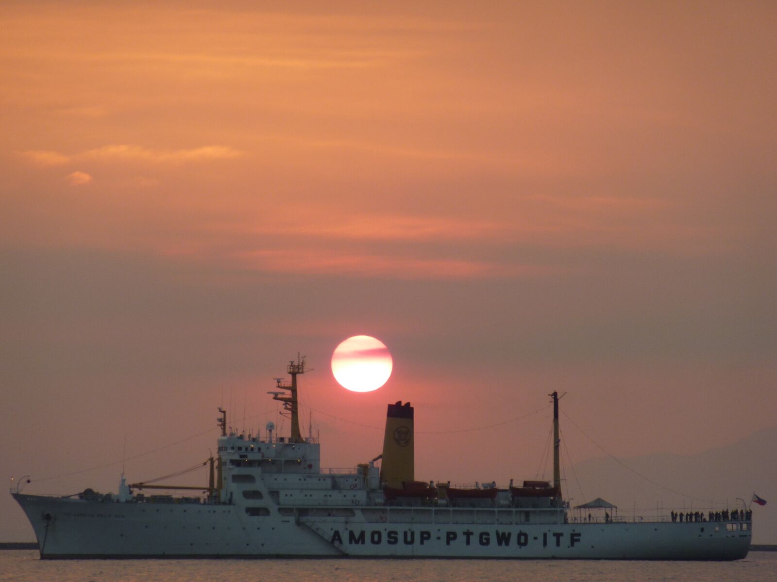 Panasonic DMC-TZ7 sample photo. Ship, sunset, sea photography