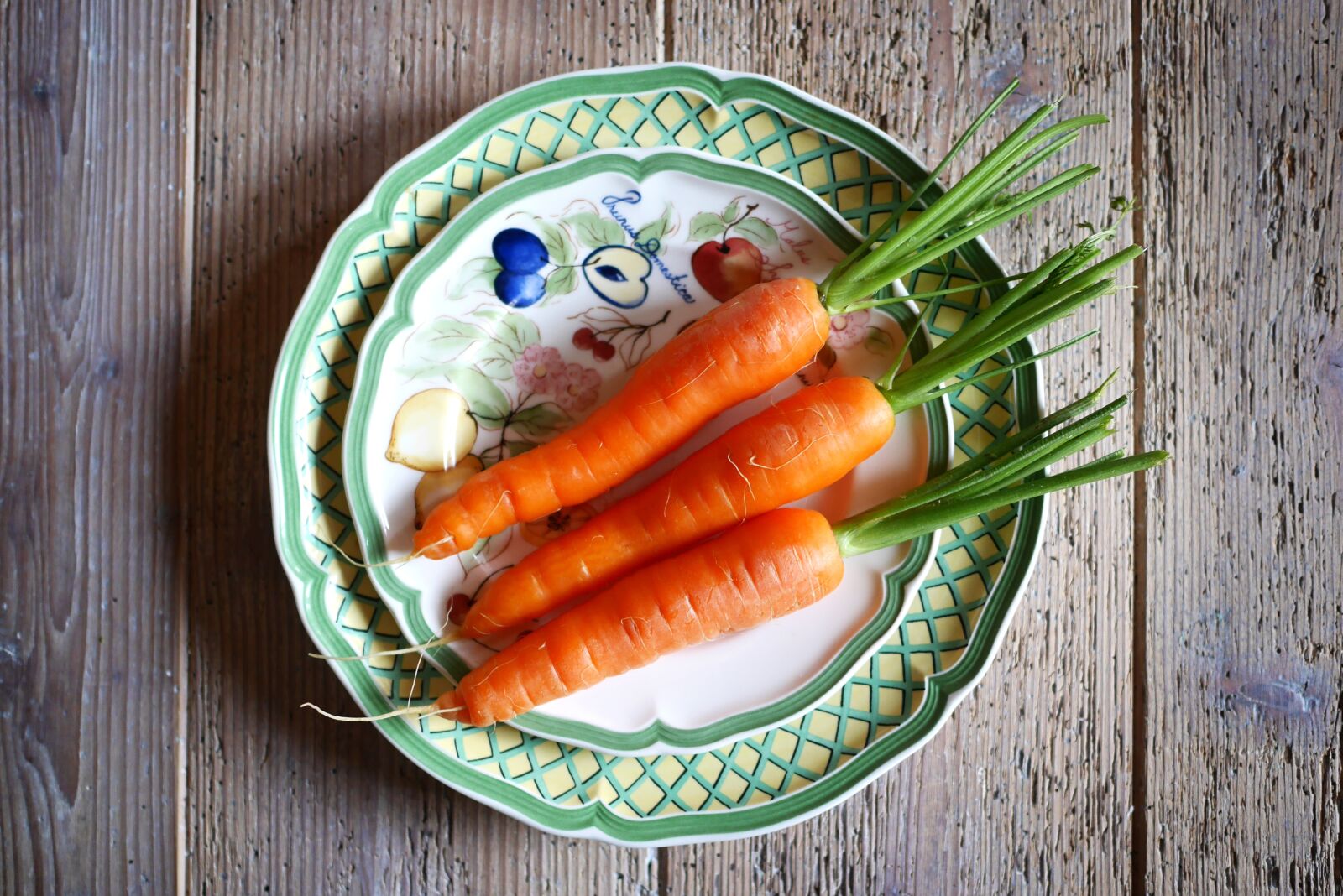 Panasonic Lumix DMC-GX7 sample photo. Food, woods, wood photography