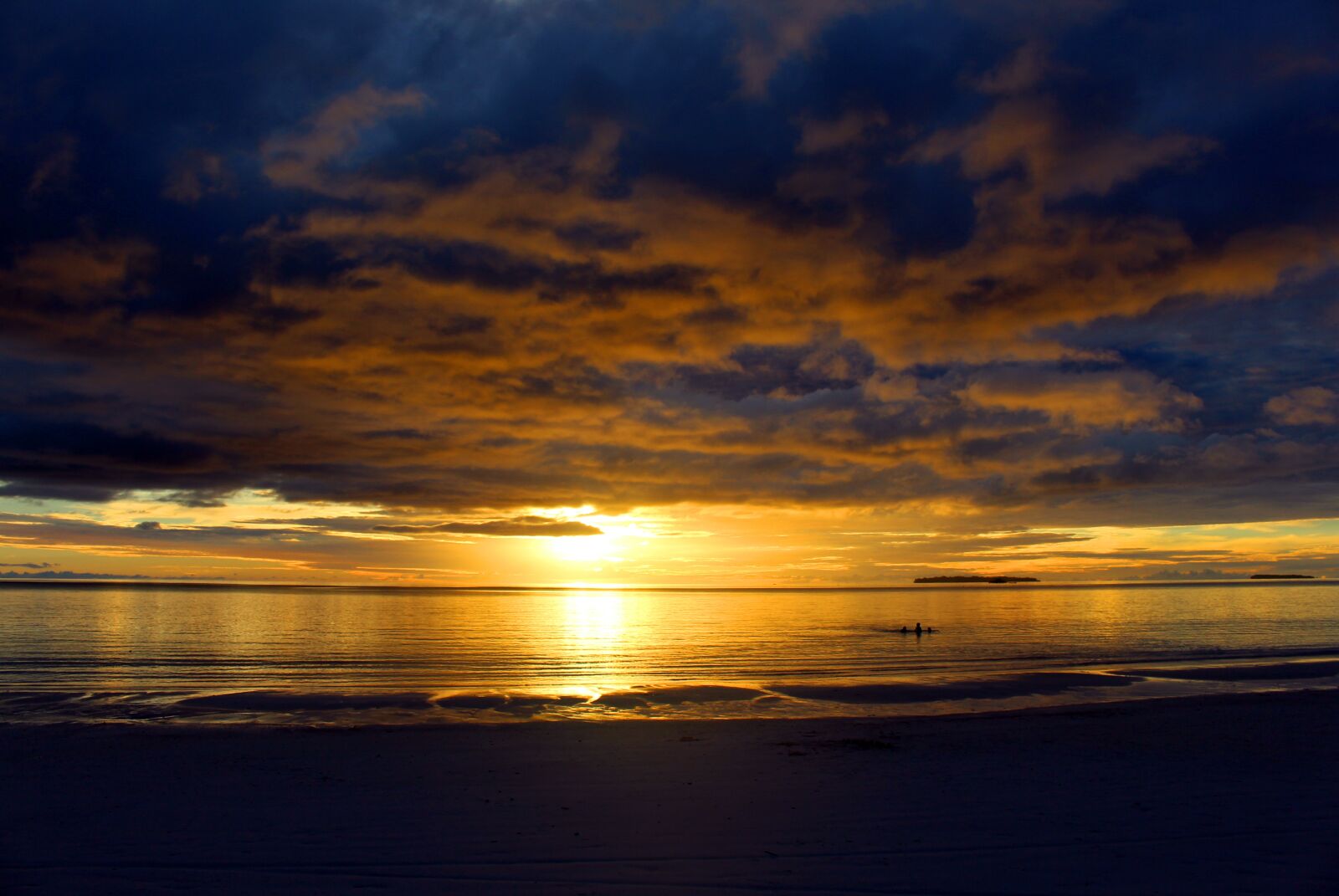 Canon EOS 700D (EOS Rebel T5i / EOS Kiss X7i) sample photo. Beach, sun, the sea photography