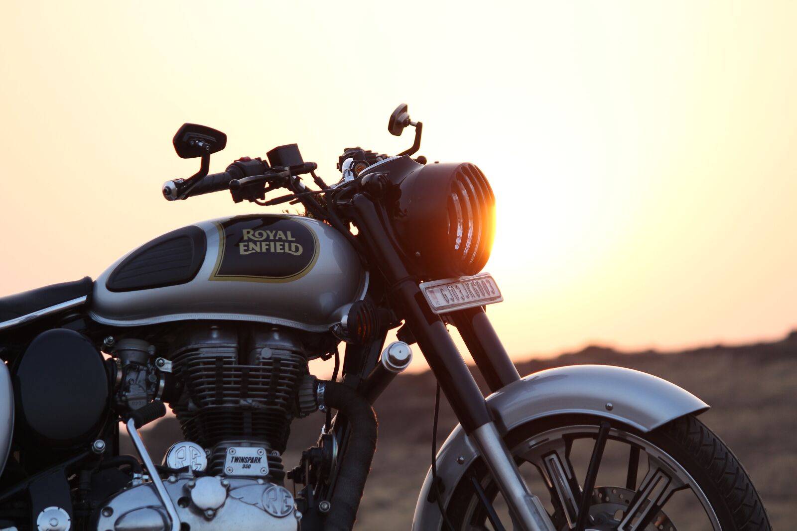 Canon EOS 700D (EOS Rebel T5i / EOS Kiss X7i) sample photo. Royal enfield, bullet, bike photography