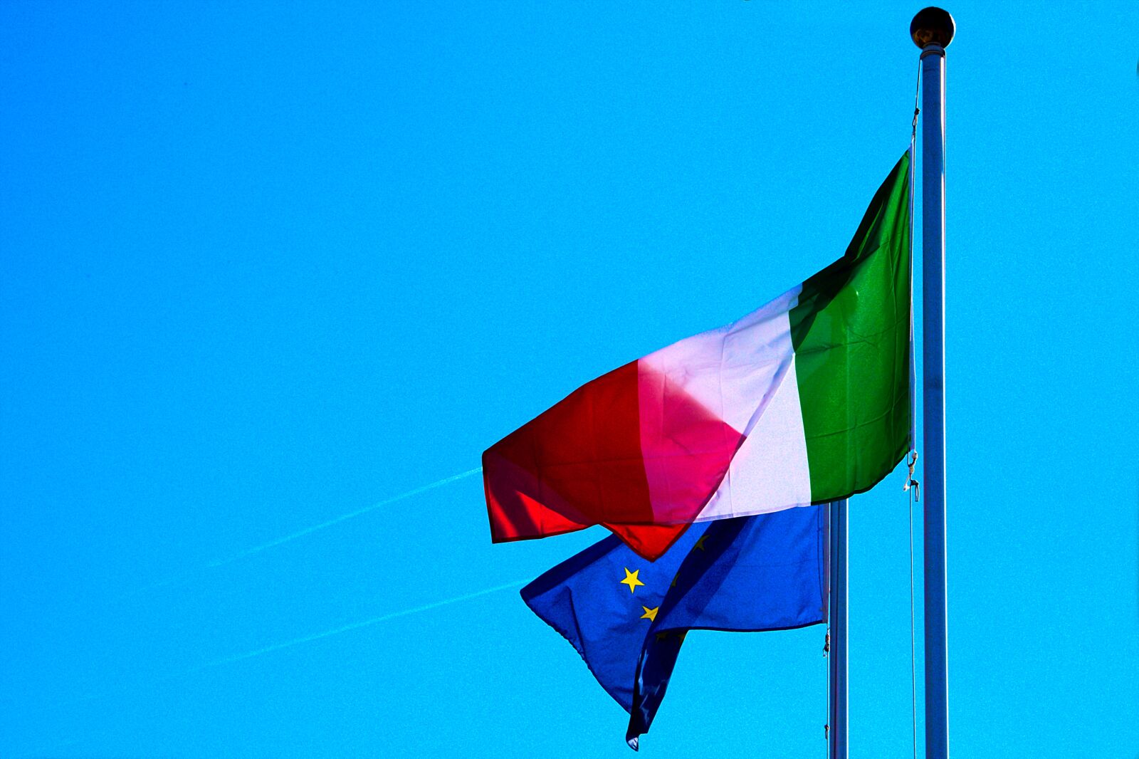 Nikon D750 sample photo. Flags, italy, europe photography