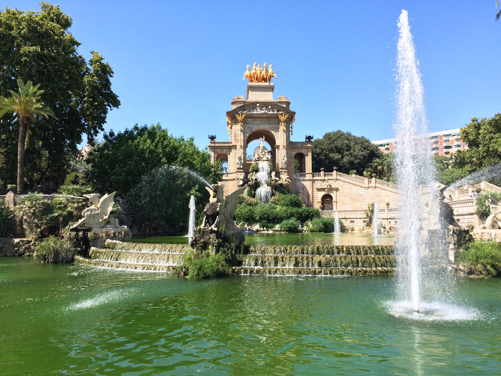 iPhone 5s back camera 4.15mm f/2.2 sample photo. Fountain, park, water photography