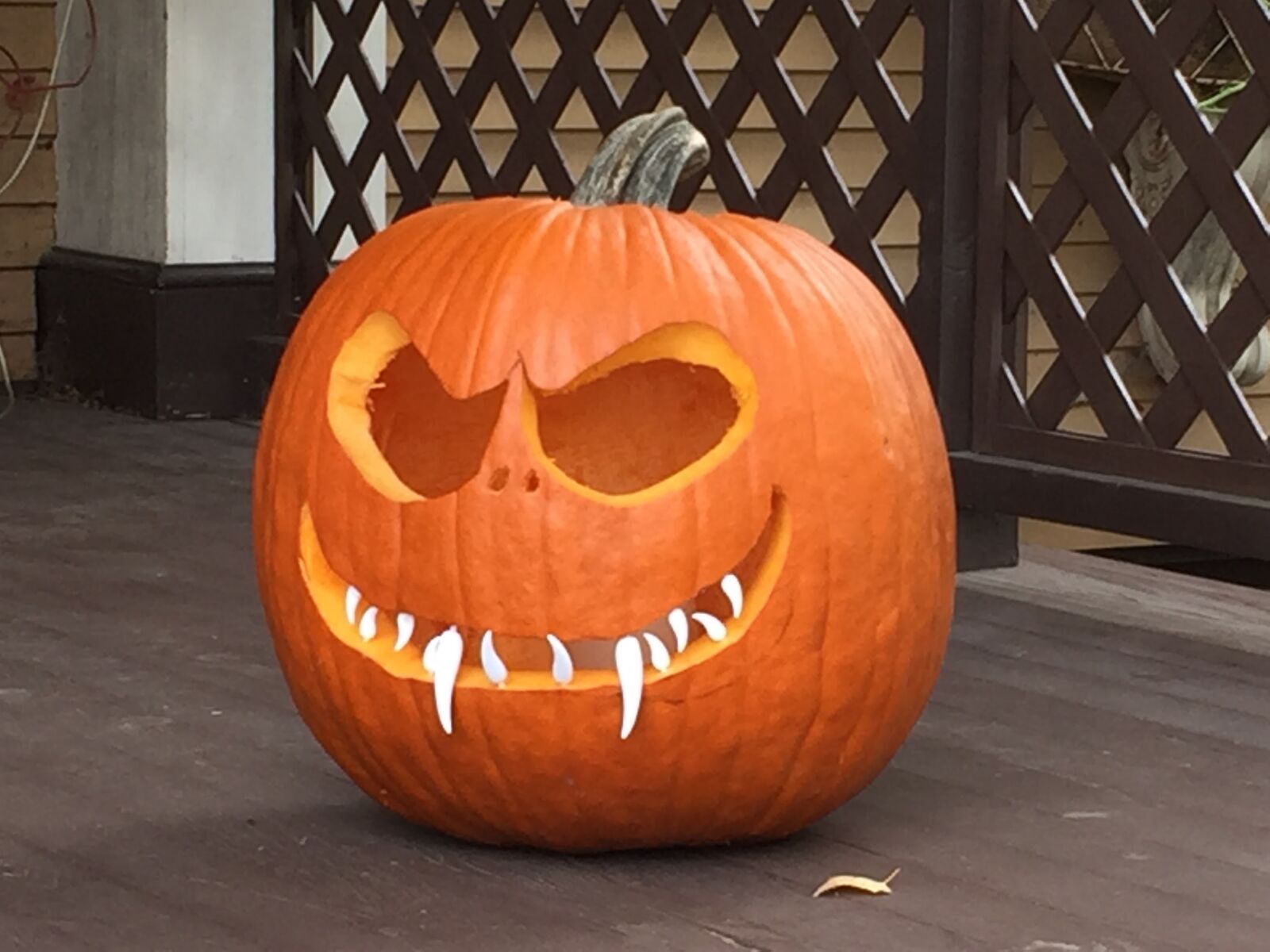 iPhone 6 back camera 4.15mm f/2.2 sample photo. Pumpkin, halloween, fall photography