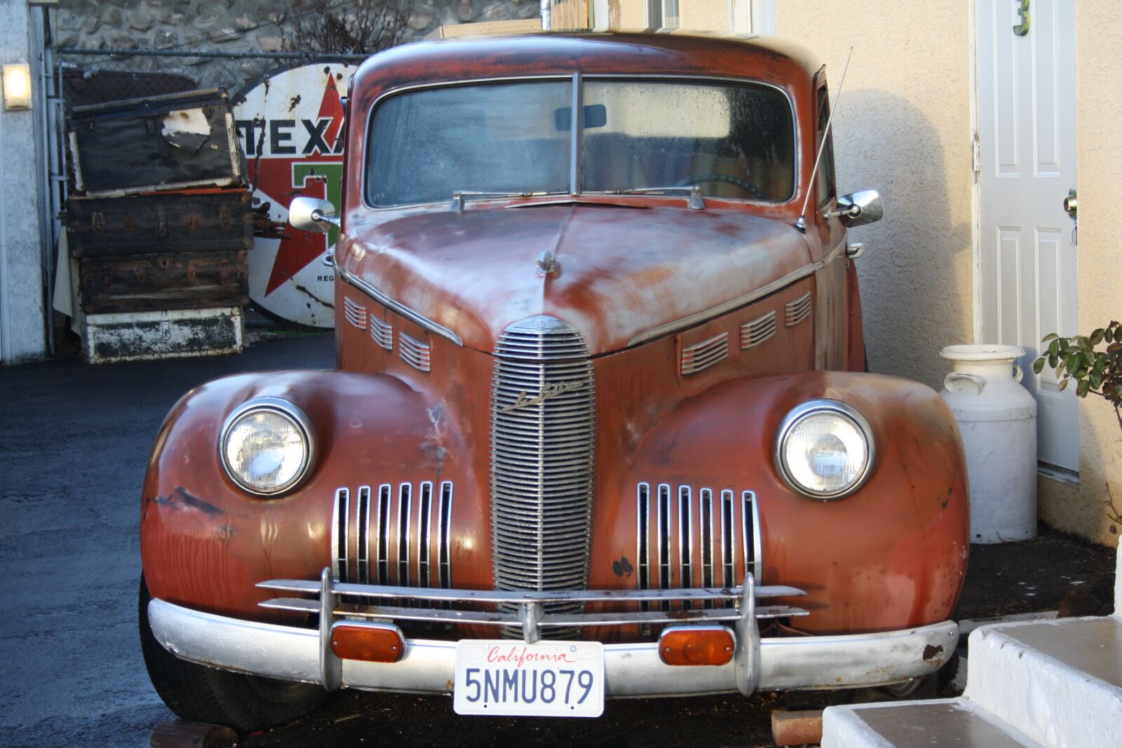 Canon EOS 1000D (EOS Digital Rebel XS / EOS Kiss F) sample photo. Barstow, california, route 66 photography