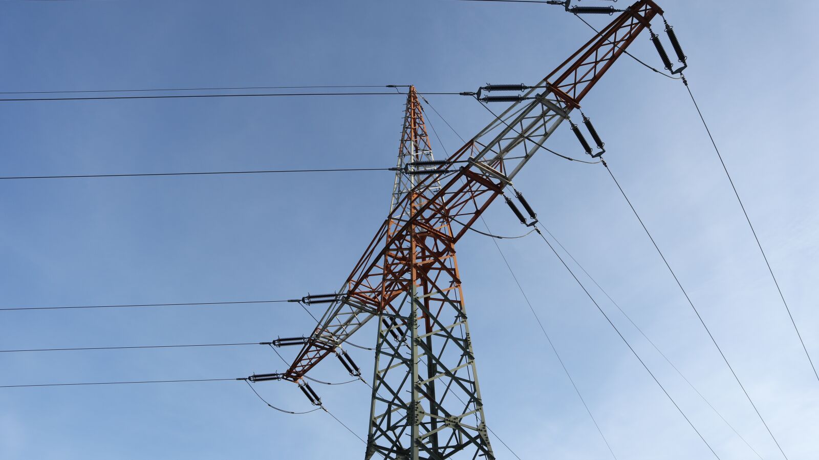 Canon EOS M100 sample photo. Strommast, sky, blue sky photography