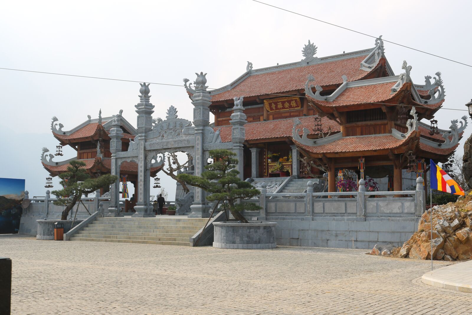 Canon EOS 750D (EOS Rebel T6i / EOS Kiss X8i) + Canon EF-S 18-55mm F3.5-5.6 IS STM sample photo. Sour, buddhism, meditation photography