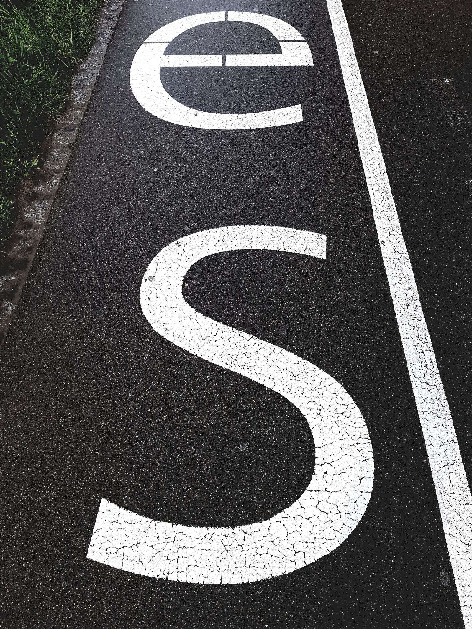 Samsung Galaxy S7 Edge sample photo. Letters, sidewalk, graphically photography