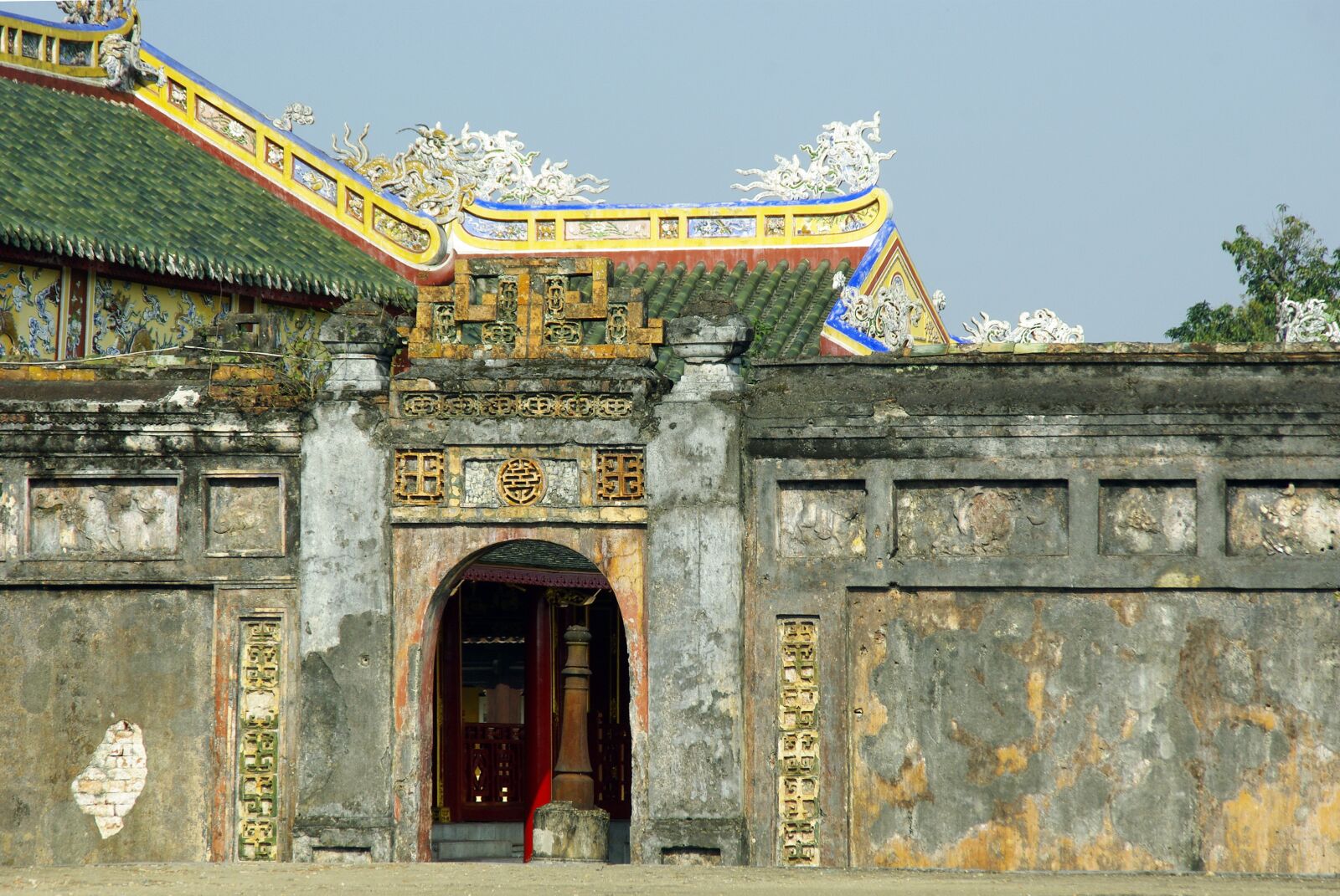 Pentax K200D sample photo. Viet nam, booed, citadel photography