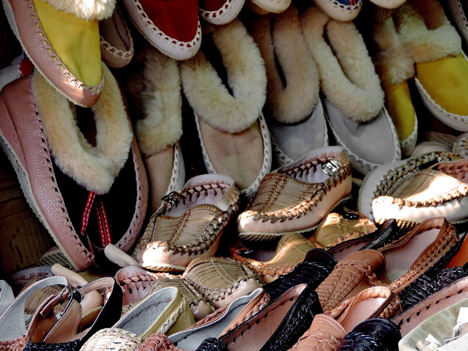 Nikon Coolpix P520 sample photo. Footwear, handmade, shoes, shop photography