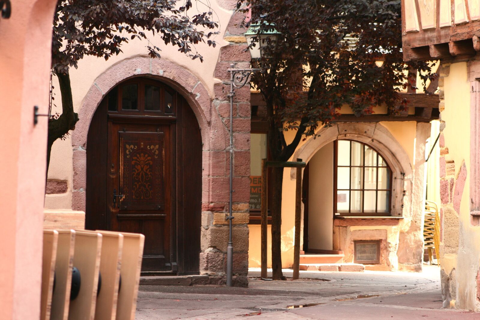 Canon EOS 400D (EOS Digital Rebel XTi / EOS Kiss Digital X) sample photo. Alsace, goal, historic center photography