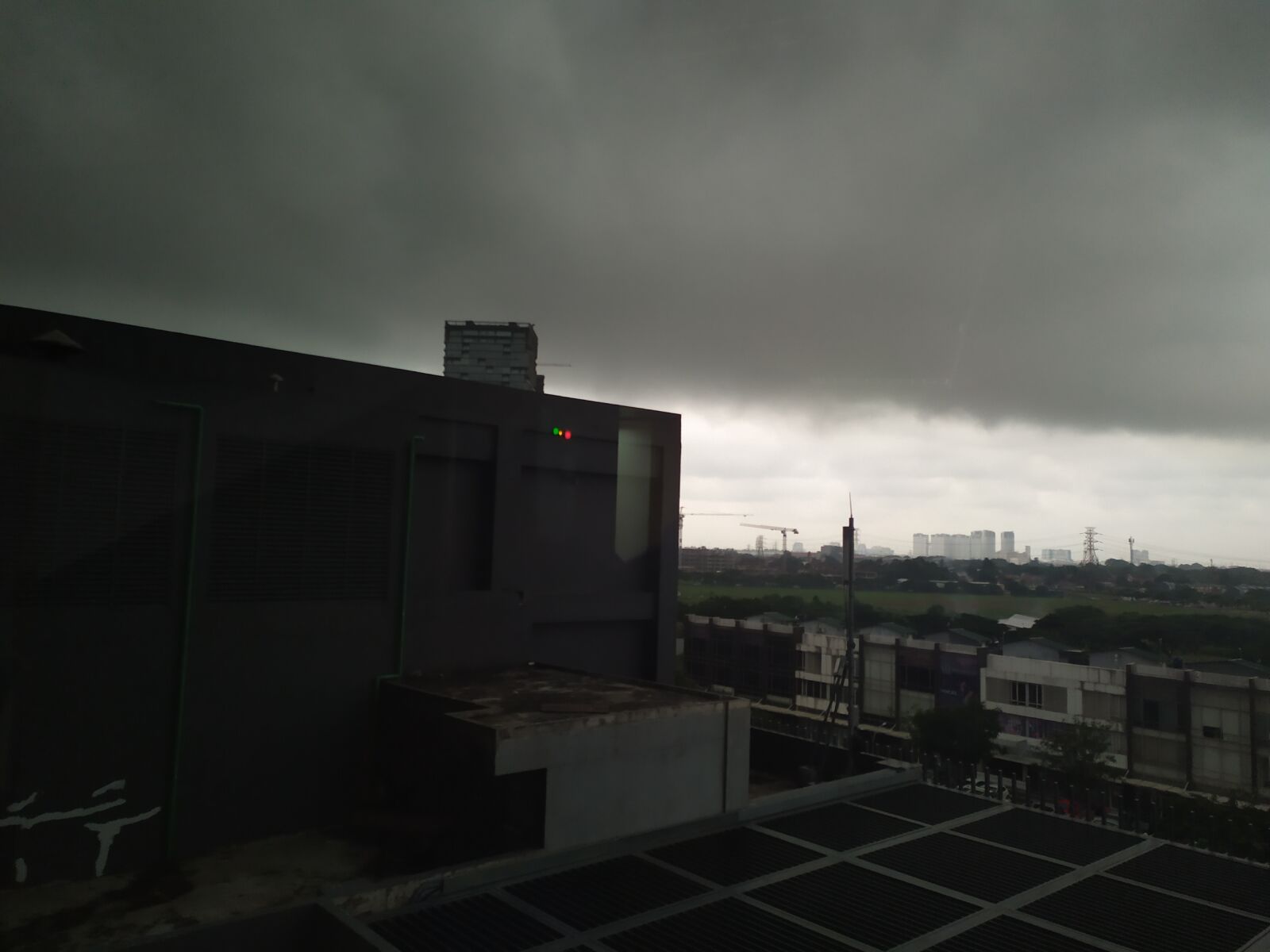 Xiaomi Redmi Note 7 sample photo. Cloud, chicken, dinner photography