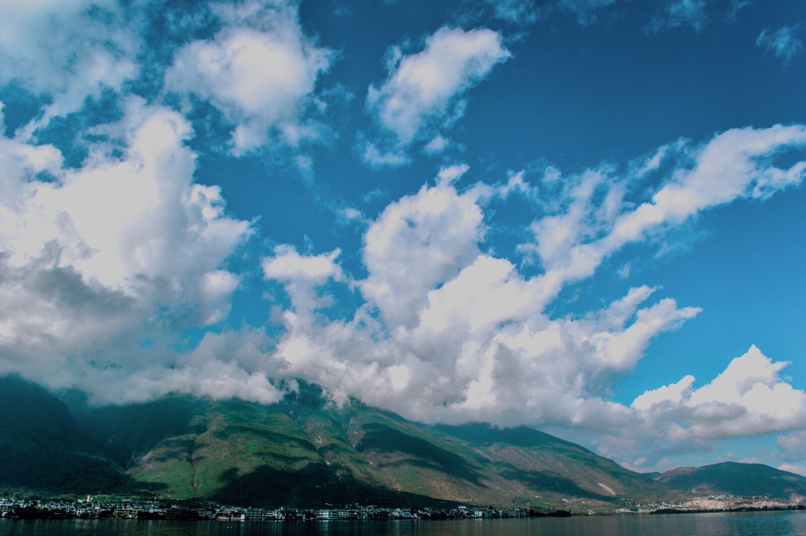 Nikon D3200 sample photo. Mountain, white cloud, blue photography