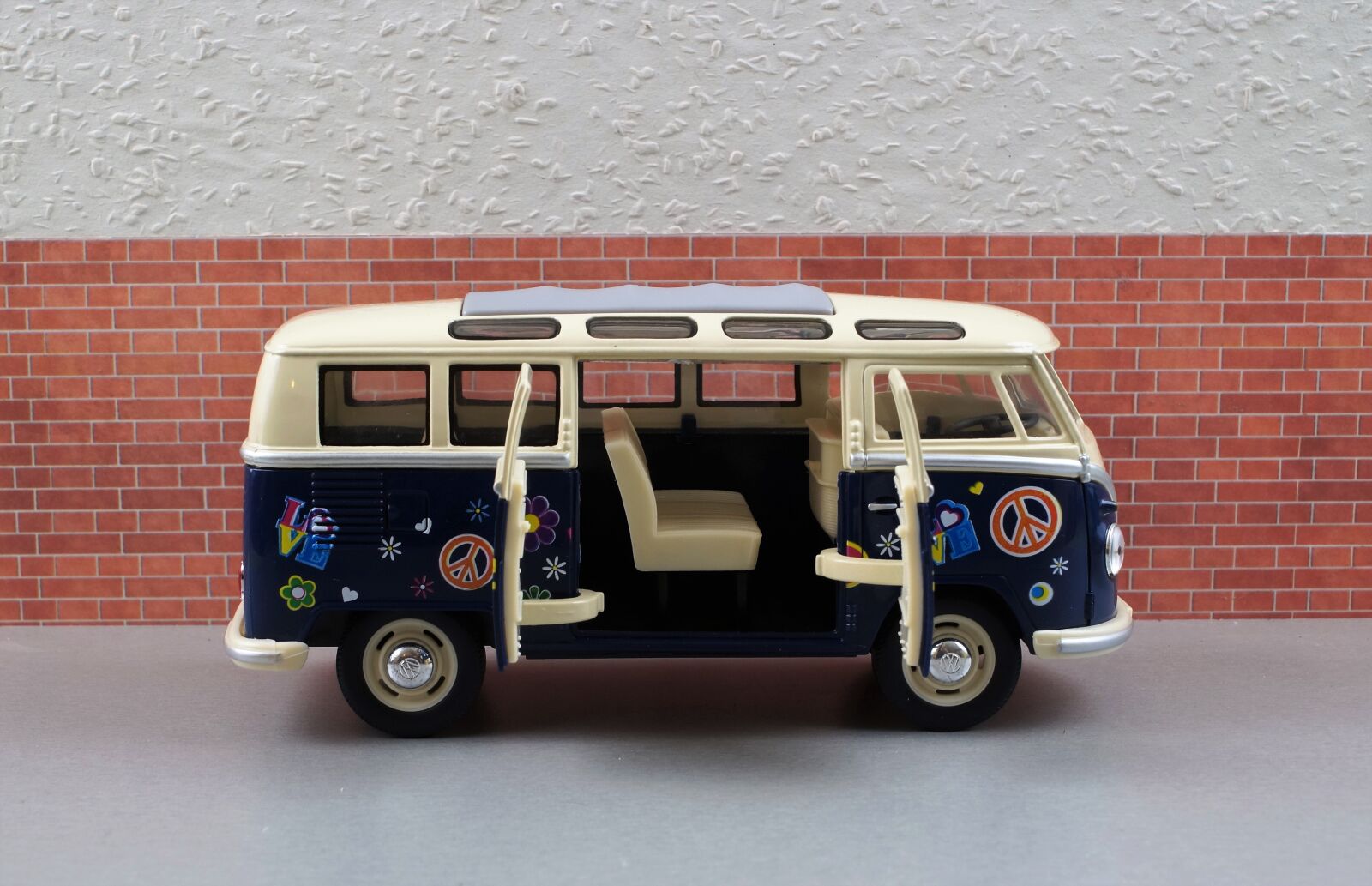 Sony DT 18-70mm F3.5-5.6 sample photo. Vw, bus, vw bus photography
