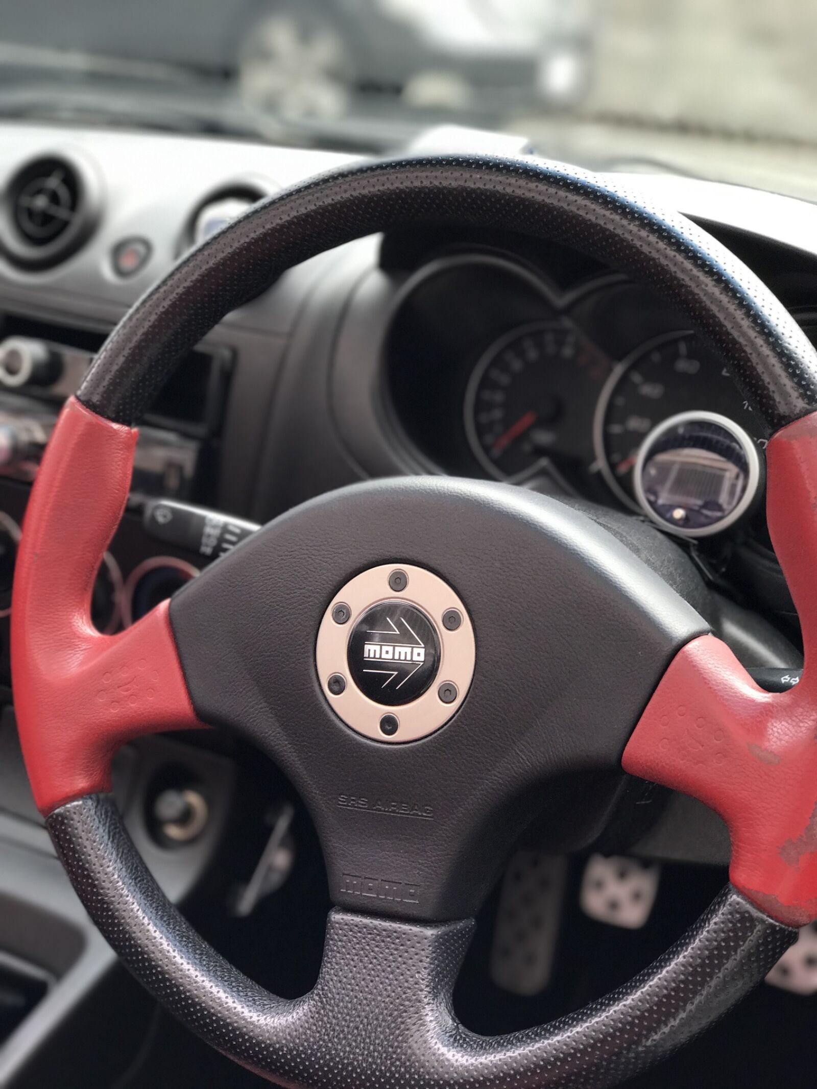iPhone 7 Plus back dual camera 6.6mm f/2.8 sample photo. Car, drive, handle photography