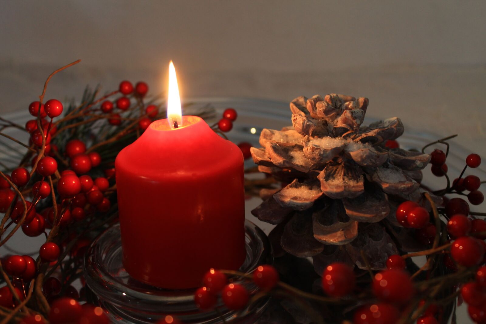 Canon EOS 1100D (EOS Rebel T3 / EOS Kiss X50) sample photo. Candle, burning candle, arrangement photography