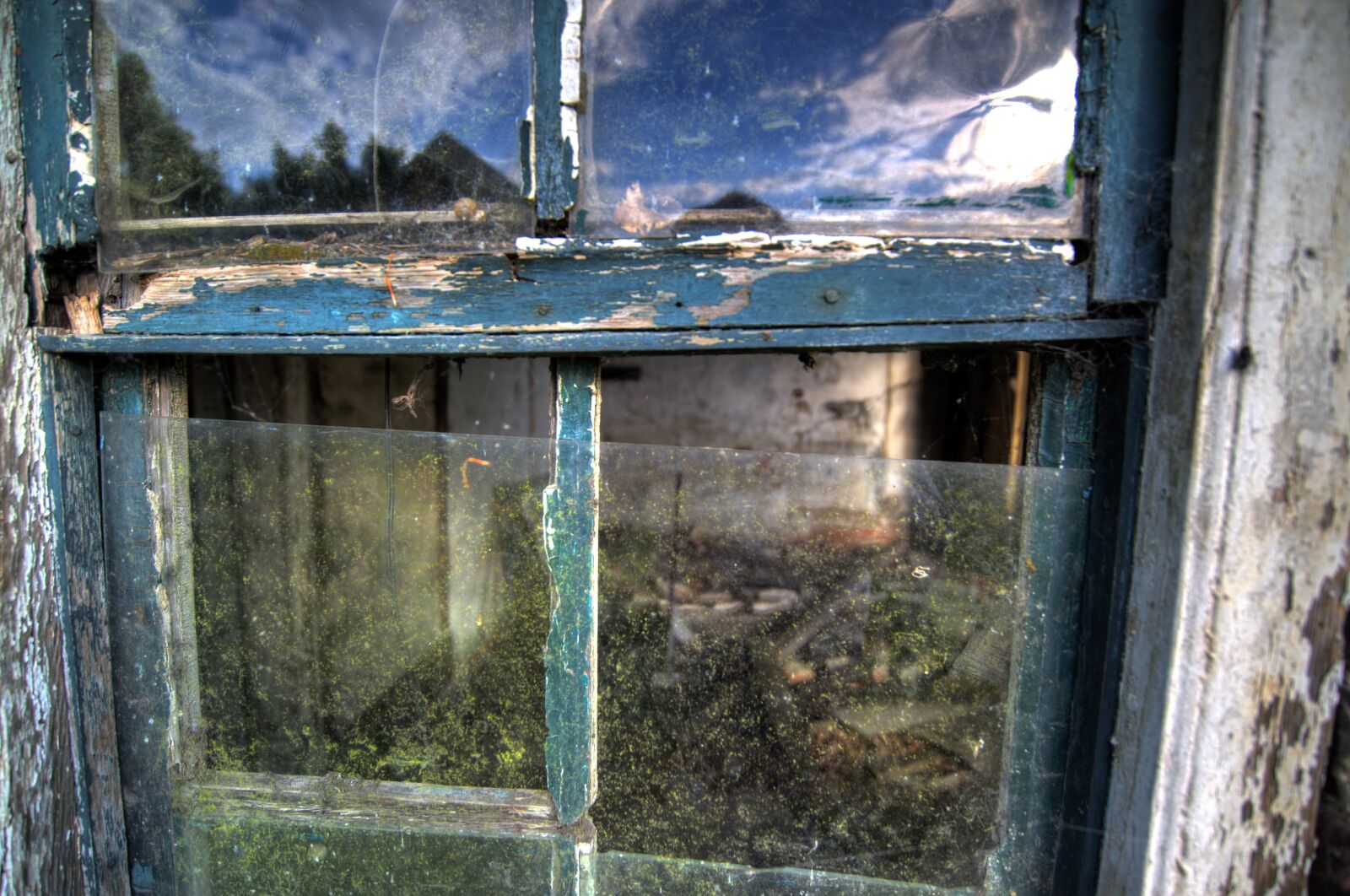 Nikon D610 sample photo. Abandoned, house, window photography