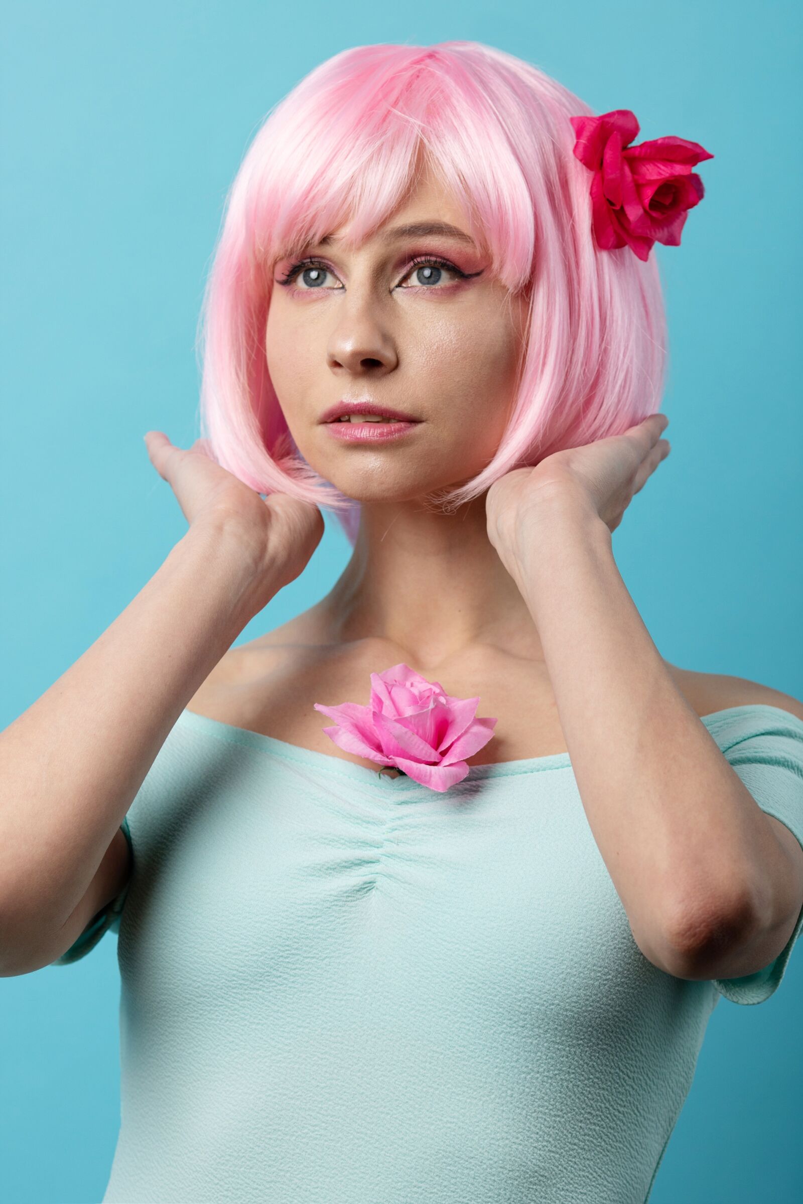 Canon EOS 750D (EOS Rebel T6i / EOS Kiss X8i) + Canon EF 135mm F2L USM sample photo. Pink hair, girl, glamour photography