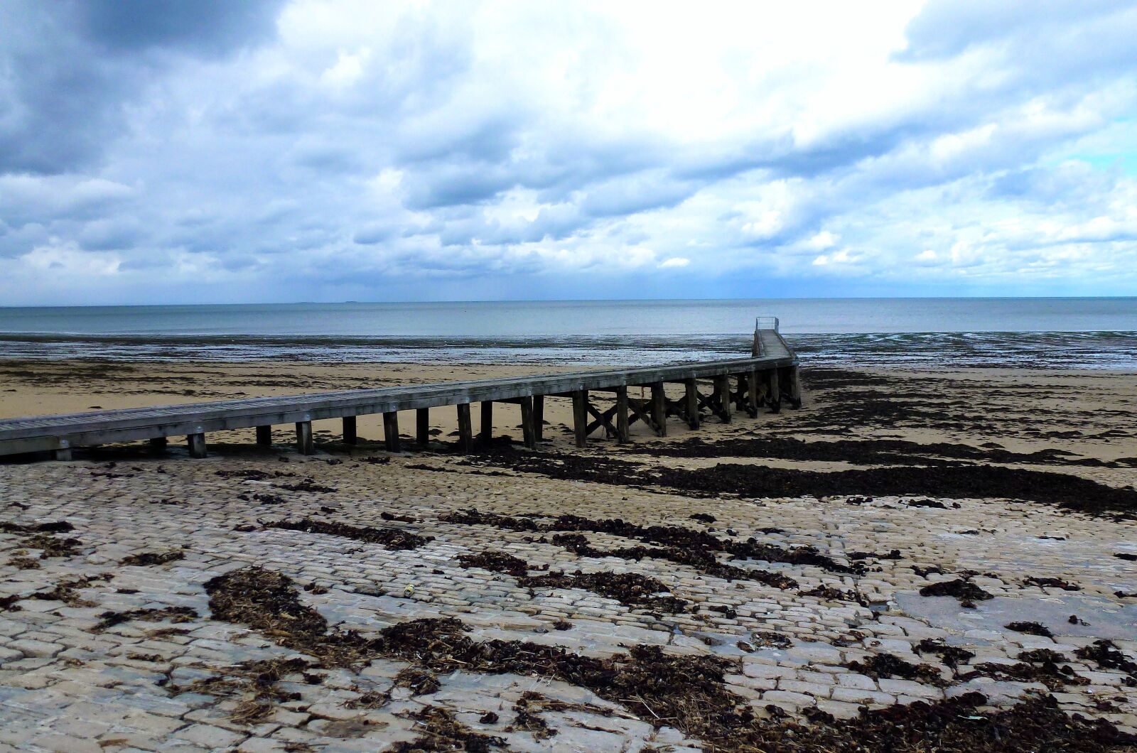 Panasonic Lumix DMC-ZS10 (Lumix DMC-TZ20 / Lumix DMC-TZ22) sample photo. Nature, france, normandy photography