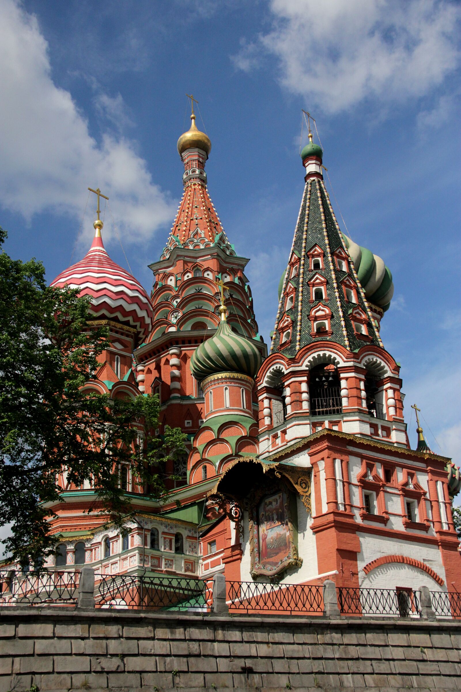 Canon EOS 550D (EOS Rebel T2i / EOS Kiss X4) sample photo. Church, architecture, russia photography