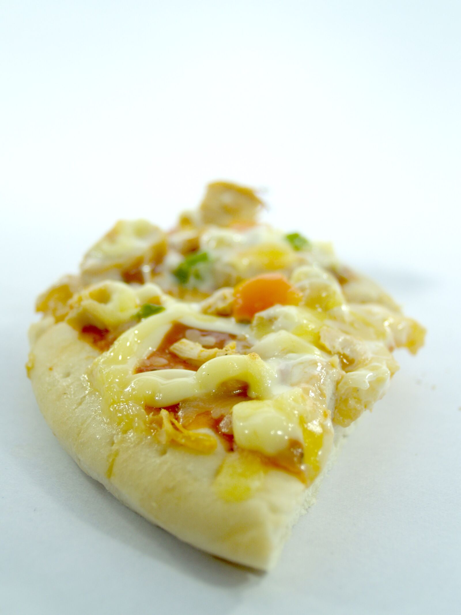 Olympus E-300 (EVOLT E-300) sample photo. Pizza, pepperoni, slice photography