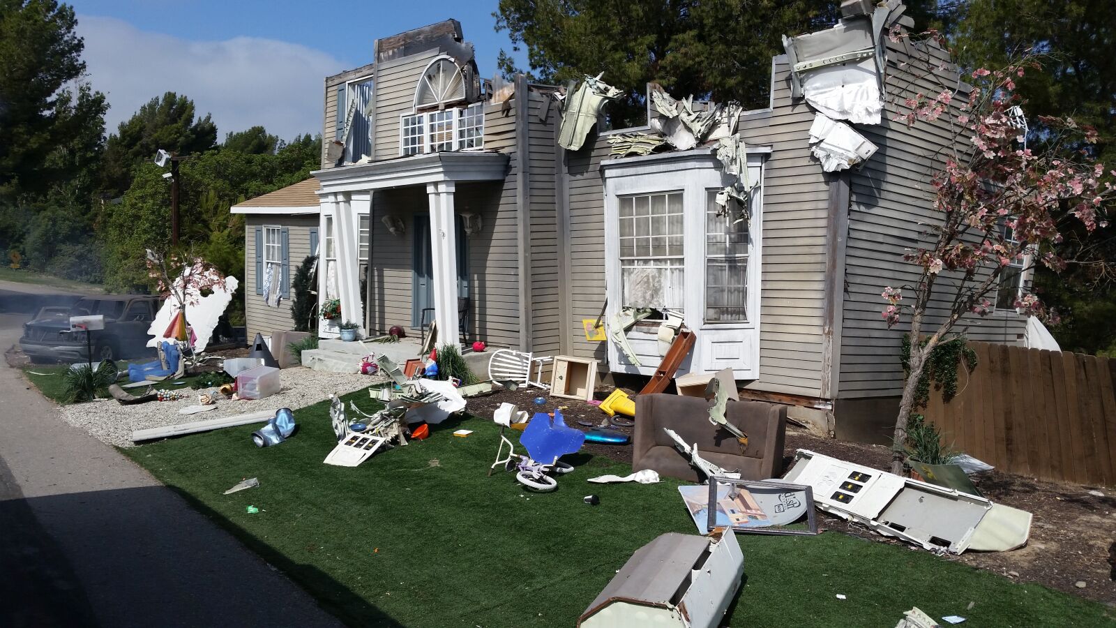 Samsung Galaxy S5 sample photo. Destruction, earthquake, demolition photography