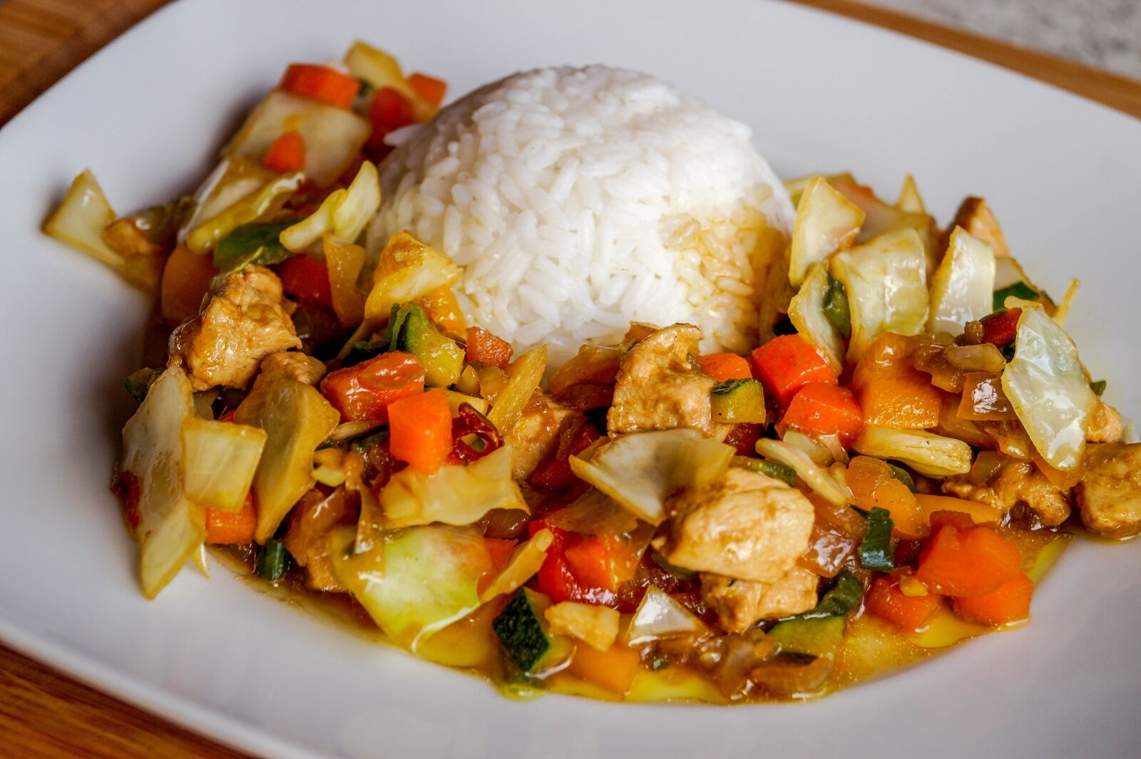 Sony DT 18-55mm F3.5-5.6 SAM II sample photo. Eat, thai, asia photography
