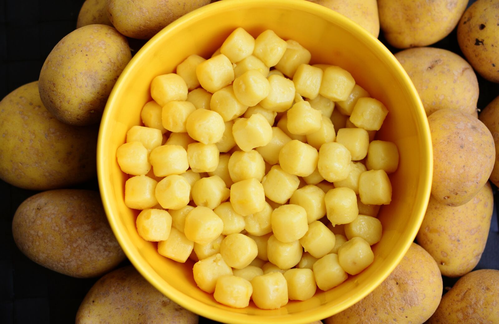 Nikon D5200 sample photo. Gnocchi, potato gnocchi, potatoes photography