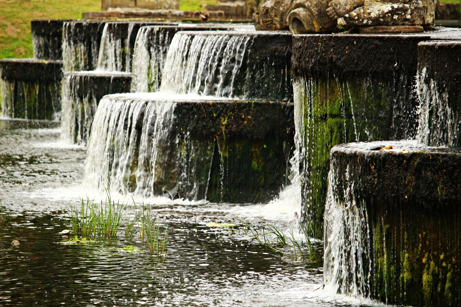 Canon EOS 100D (EOS Rebel SL1 / EOS Kiss X7) sample photo. Ludwigslust-parchim, basin, waterfall photography