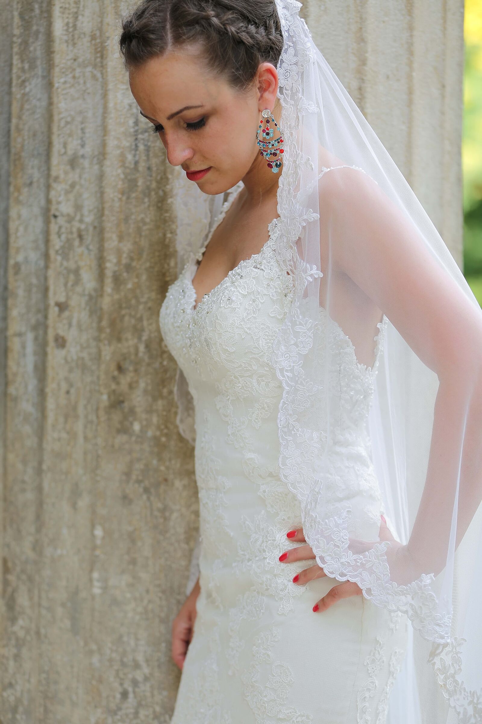 Canon EOS 5D Mark III sample photo. Pretty, bride, wedding dress photography