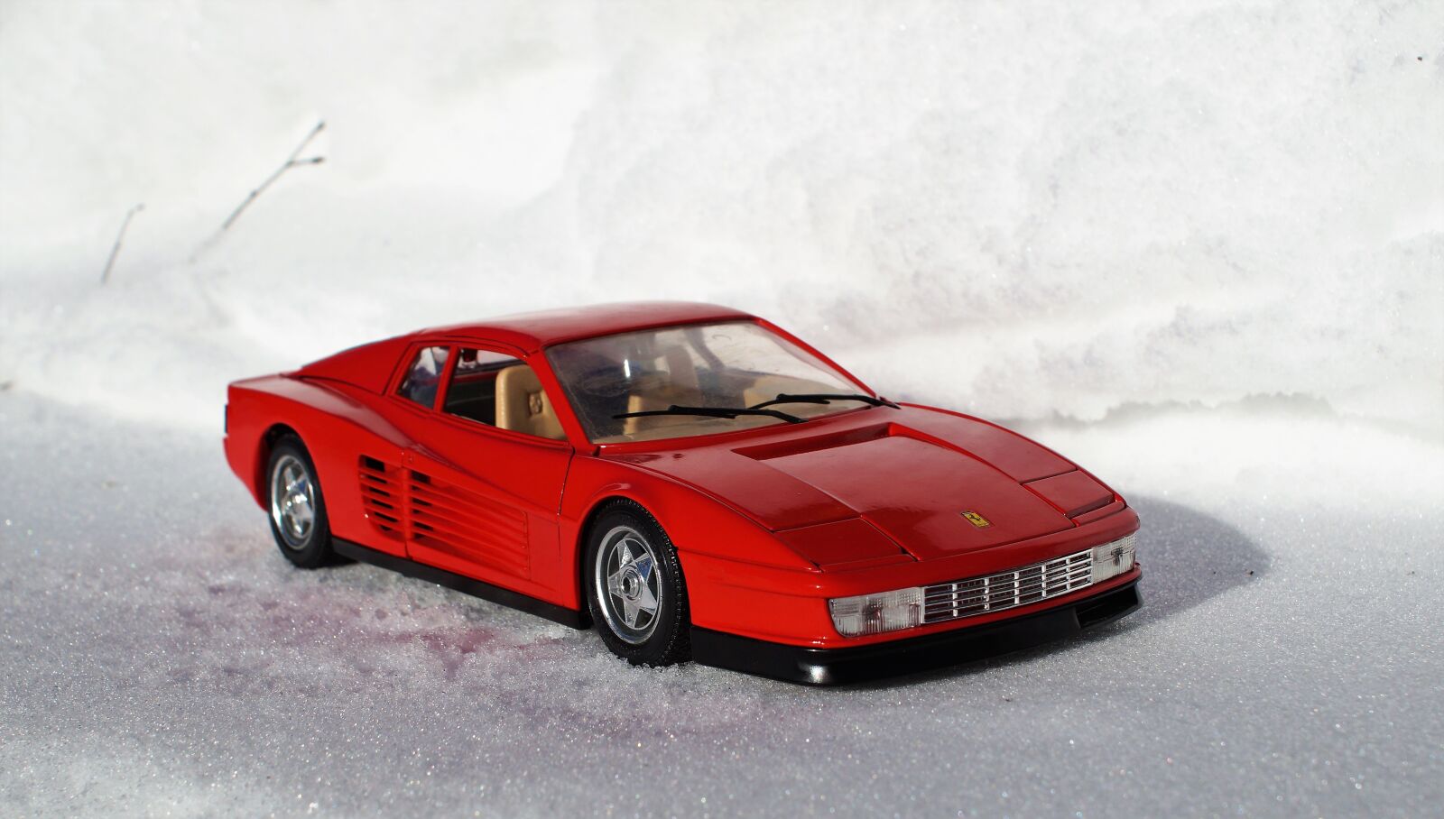 Sony DT 18-70mm F3.5-5.6 sample photo. Model car, ferrari, testarossa photography