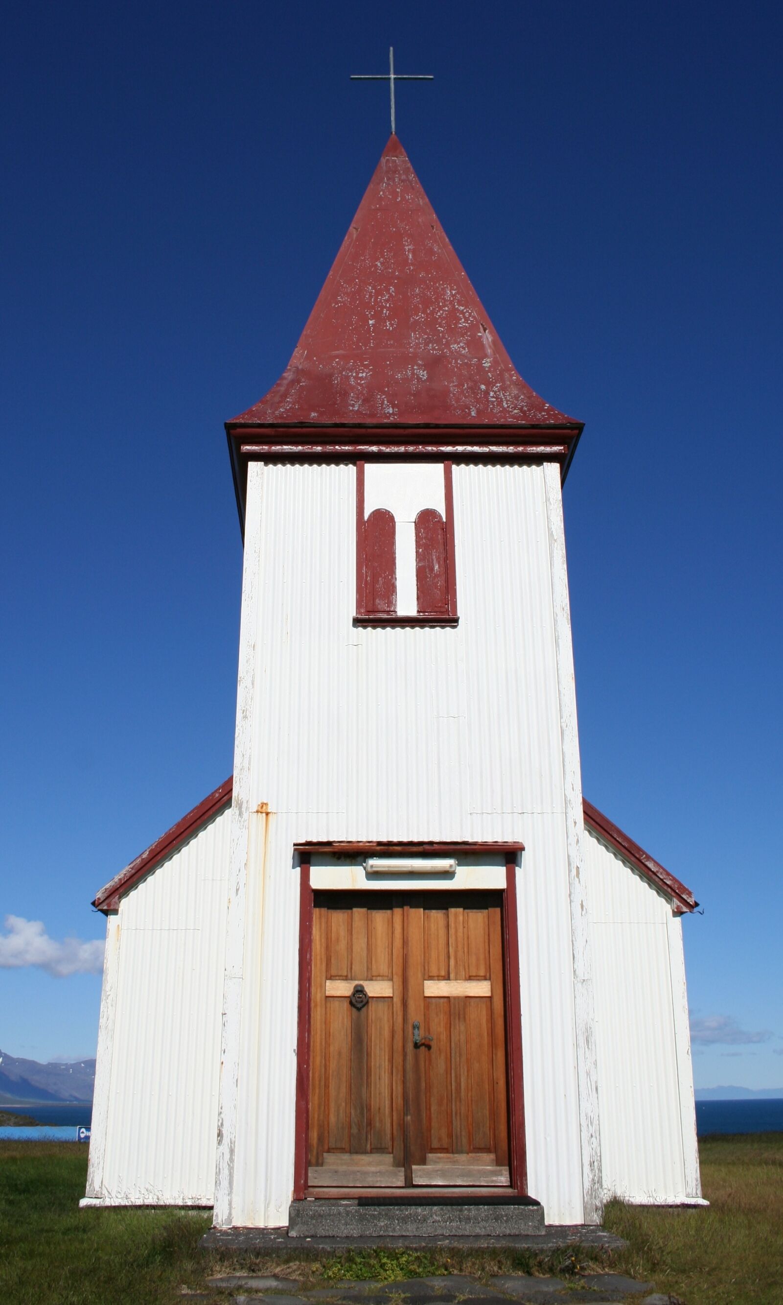 Canon EOS 350D (EOS Digital Rebel XT / EOS Kiss Digital N) sample photo. Iceland, church, christianity photography