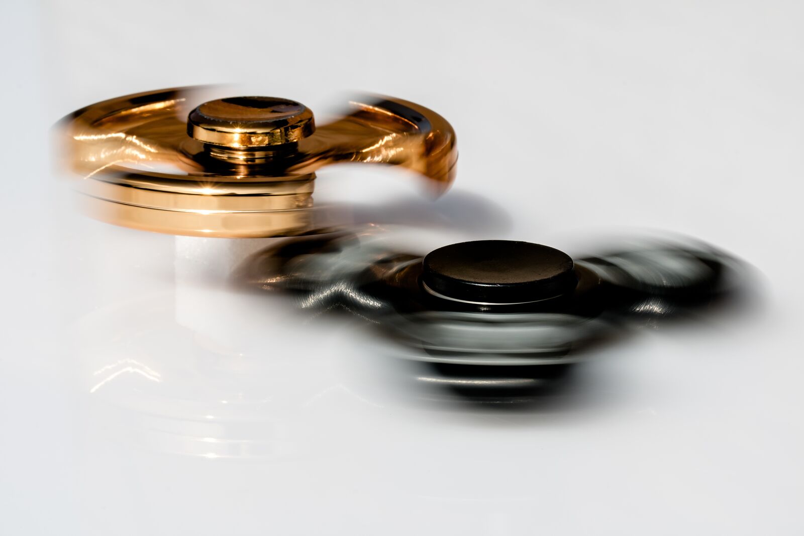 Canon EF-S 60mm F2.8 Macro USM sample photo. Fidget spinner, various fidget photography
