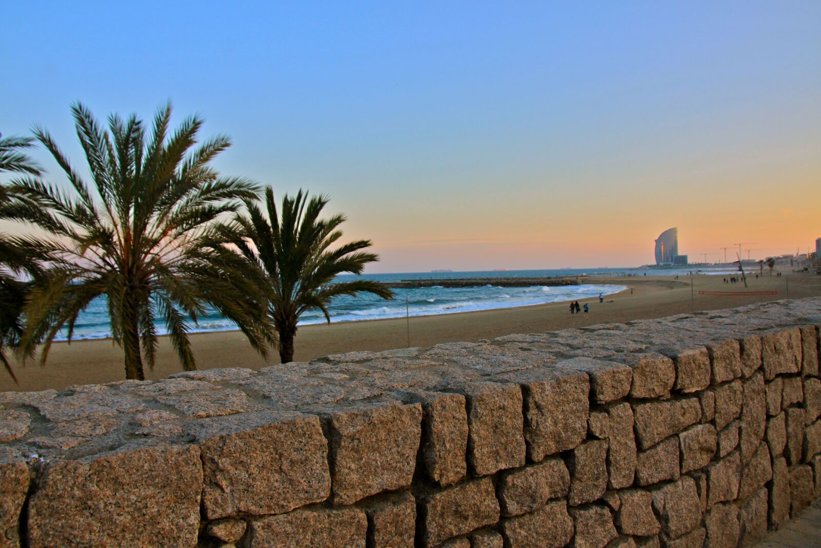 Canon EOS 500D (EOS Rebel T1i / EOS Kiss X3) sample photo. Beach, barcelona, spain photography