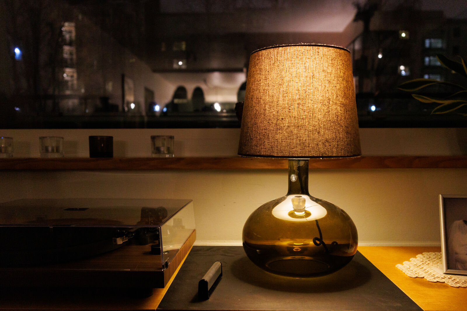 Canon EOS R7 sample photo. Decoration light photography