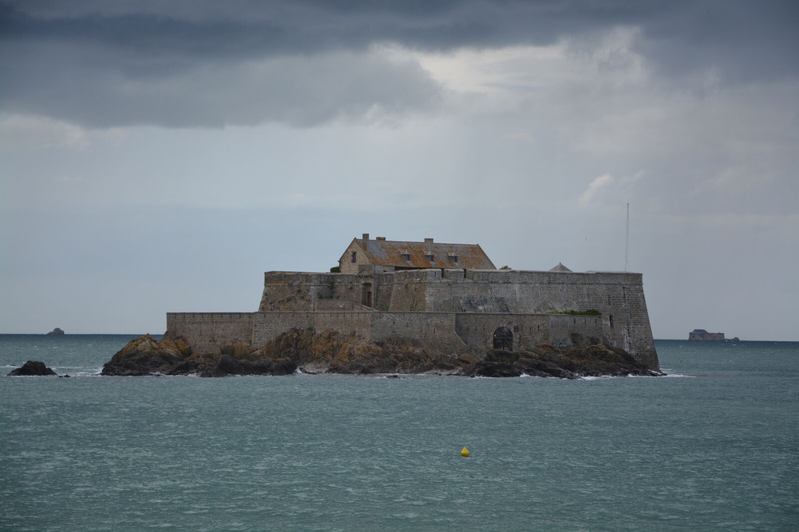 Nikon D5200 sample photo. Strong national, saint malo photography