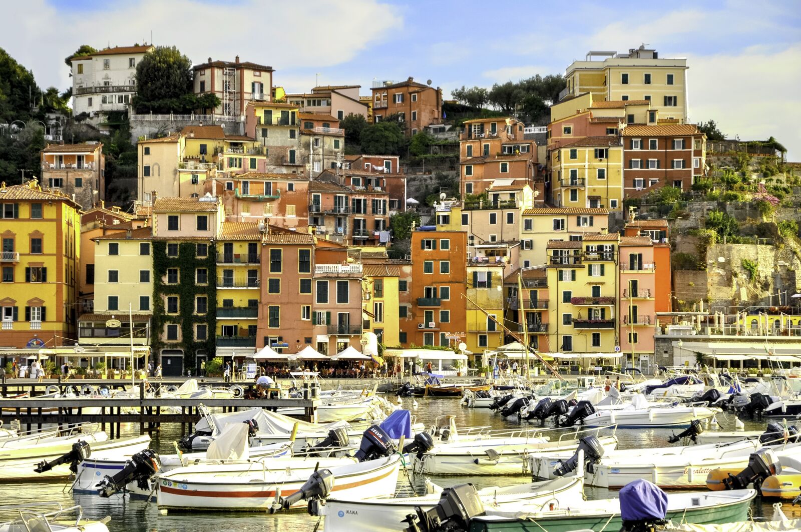 Nikon D90 sample photo. Italy, town, architecture photography