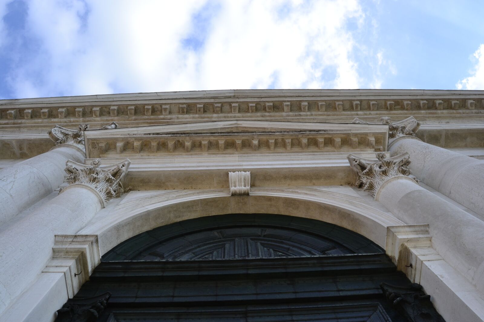 Nikon D3100 sample photo. Architecture, travel, sky photography