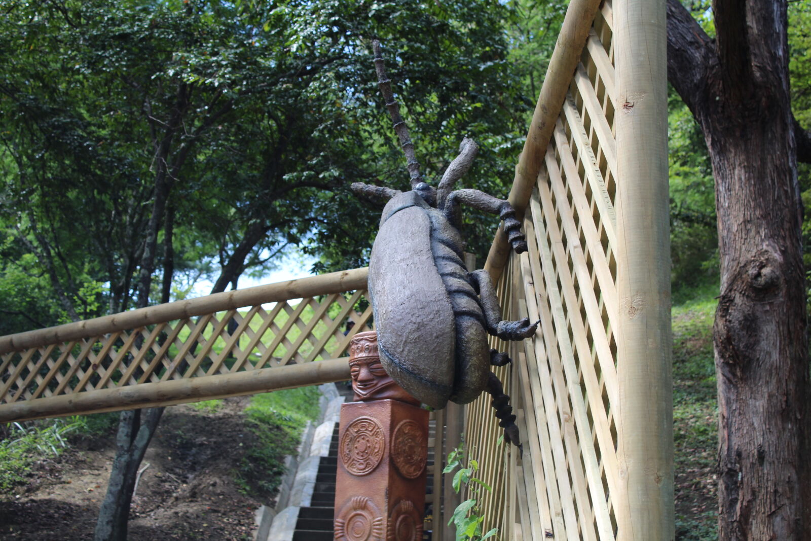Canon EOS 1300D (EOS Rebel T6 / EOS Kiss X80) sample photo. Beetle photography