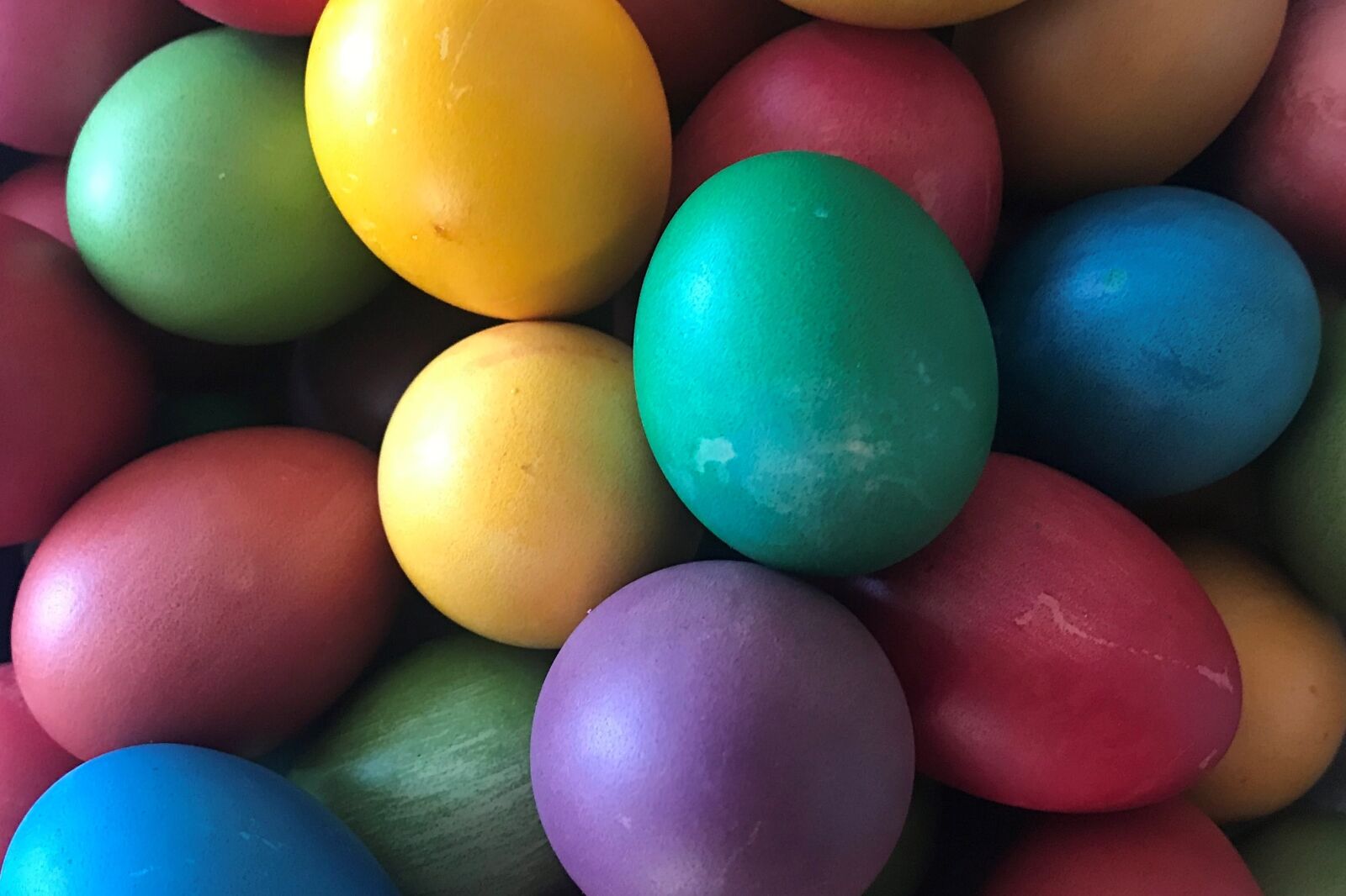 Apple iPhone 7 sample photo. Eggs, easter, eggs painted photography