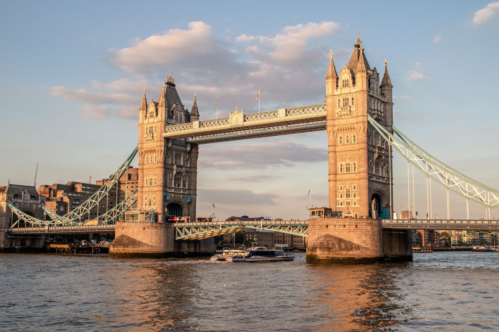 Canon EOS 750D (EOS Rebel T6i / EOS Kiss X8i) sample photo. London, tower bridge, england photography