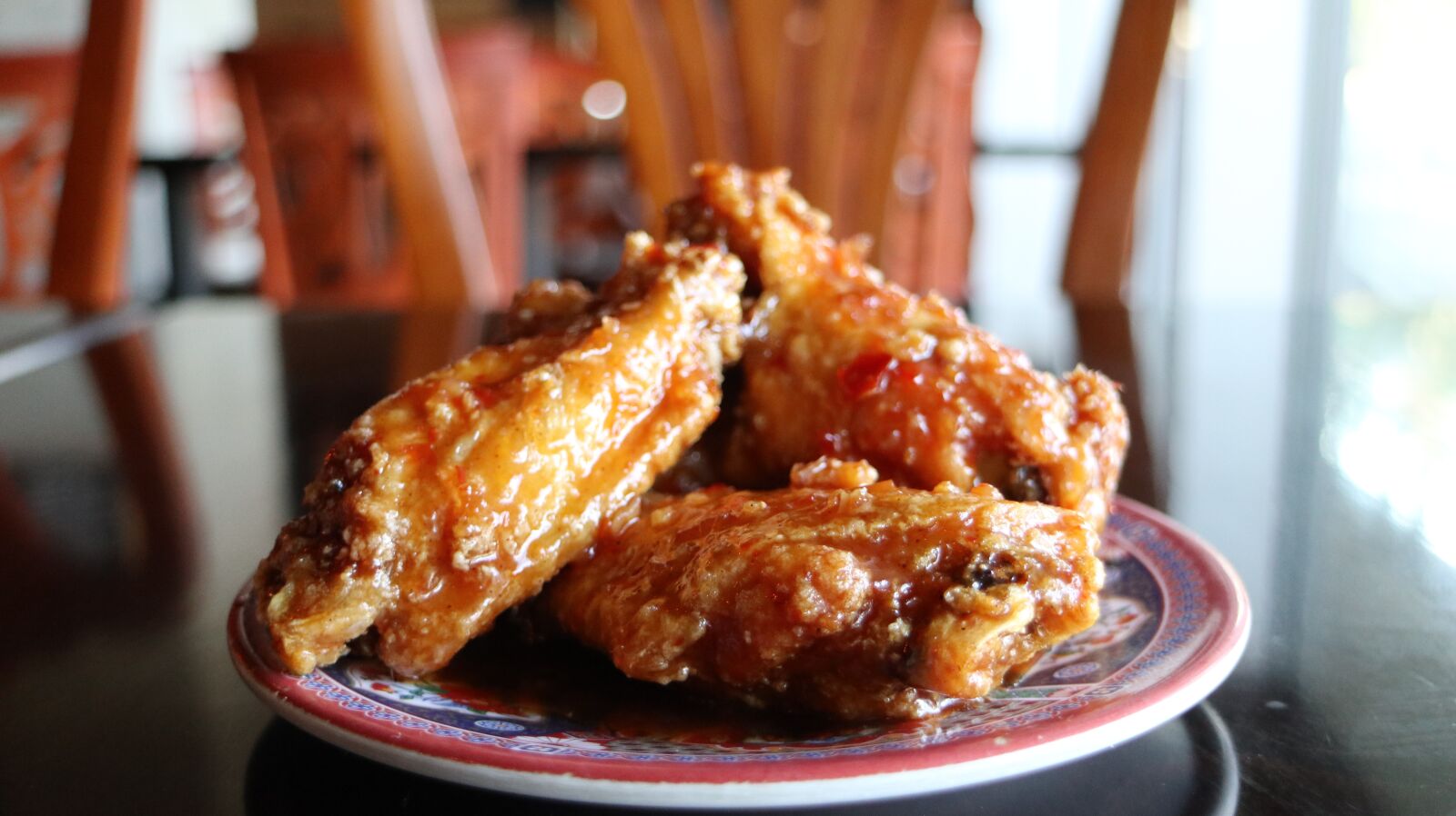 Canon EOS M5 sample photo. Chicken, wings, food photography