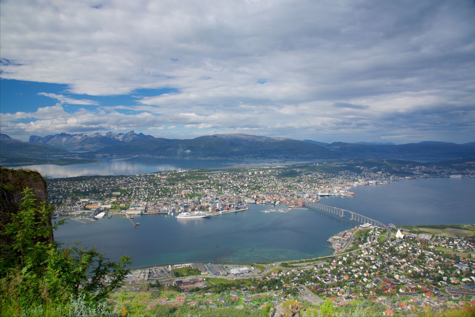 Canon EF 24-105mm F4L IS USM sample photo. City, norway, sea, tromso photography